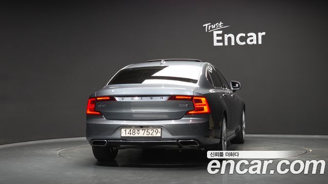 Volvo S90 D5 AWD Inscription — пробег 34 101 км — фото 4 из 5