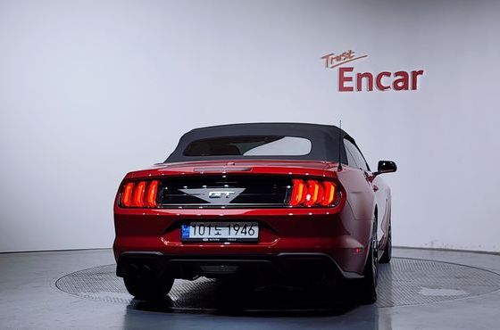 Ford Mustang GT Convertible — пробег 19 920 км — фото 4 из 5