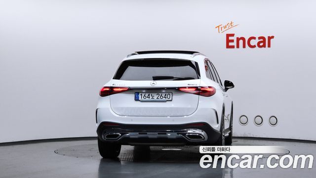 Mercedes-Benz GLC-Class GLC300 4MATIC AMG Line — пробег 56 621 км — фото 4 из 5