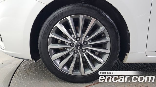 Kia K7 из Кореи Encar