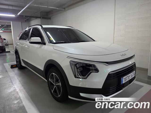 Kia Niro Best Selection — пробег 4 974 км — фото 1 из 5