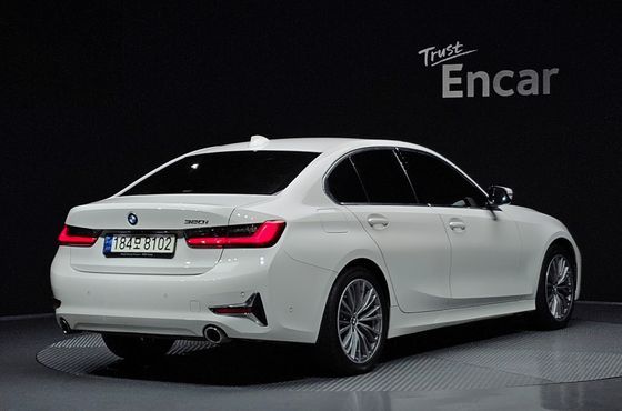 BMW 3-Series 320i Luxury — пробег 64 911 км — фото 2 из 5