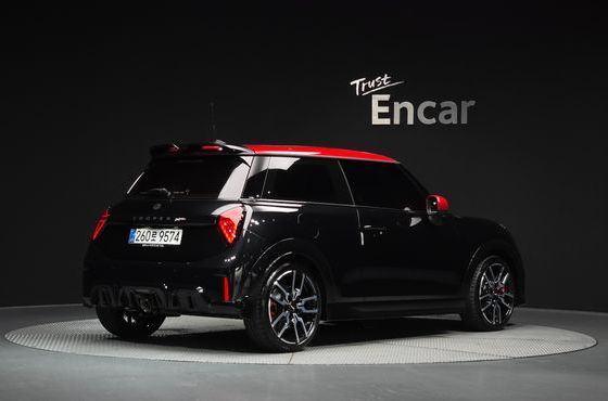 Mini Cooper JCW — пробег 2 281 км — фото 2 из 5