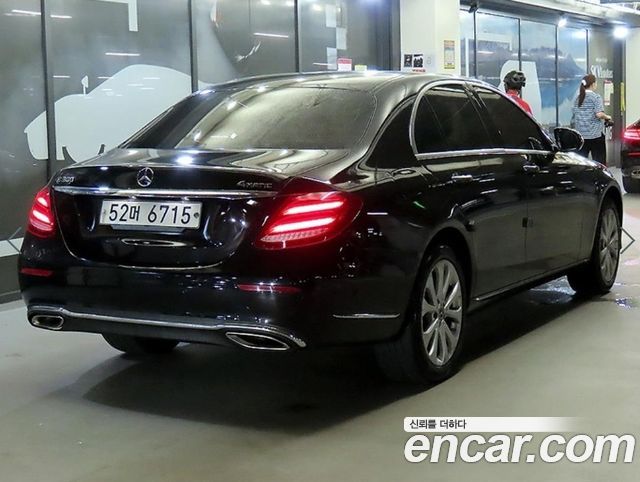 Mercedes-Benz E-Class из Кореи Encar