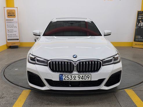 BMW 5-Series 520i M Sport — пробег 39 853 км — фото 3 из 5