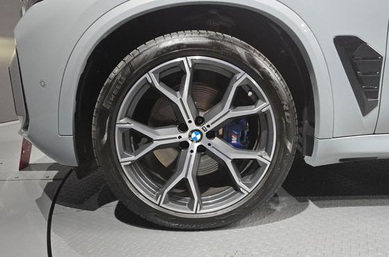 BMW X5 xDrive 40i M Sport — пробег 4 095 км — фото 5 из 5