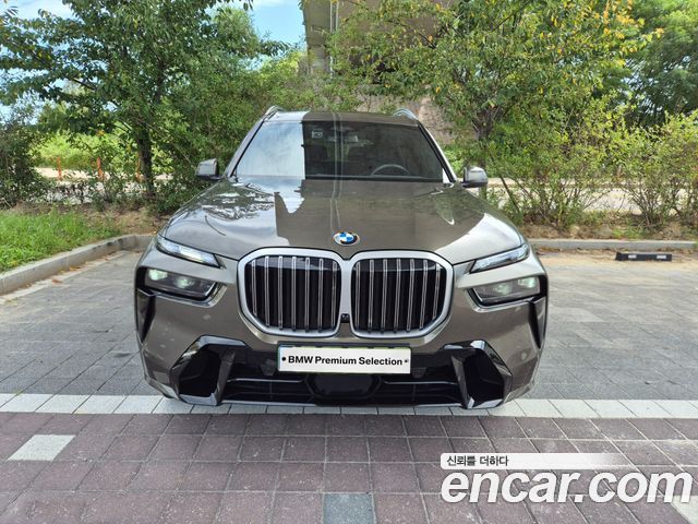 BMW X7 xDrive 40i M Sport 6STR — пробег 10 240 км — фото 2 из 5