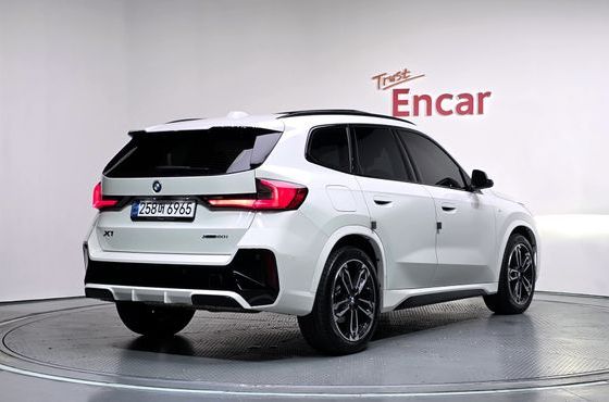 BMW X1 xDrive 20i M Sport — пробег 16 264 км — фото 2 из 5