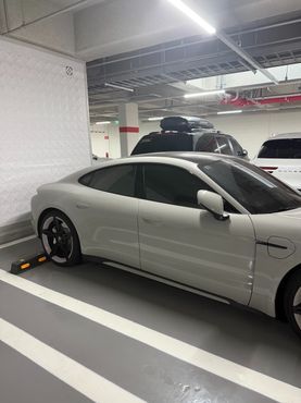 Porsche Taycan Turbo — пробег 18 000 км — фото 3 из 5