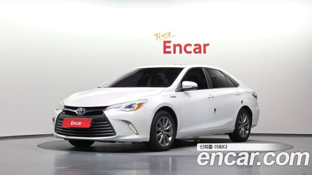 Toyota Camry Hybrid XLE — пробег 112 710 км — фото 1 из 5