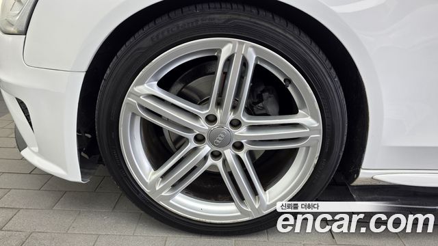 Audi A4 из Кореи Encar