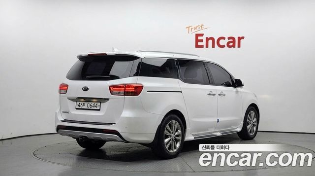 Kia Carnival из Кореи Encar