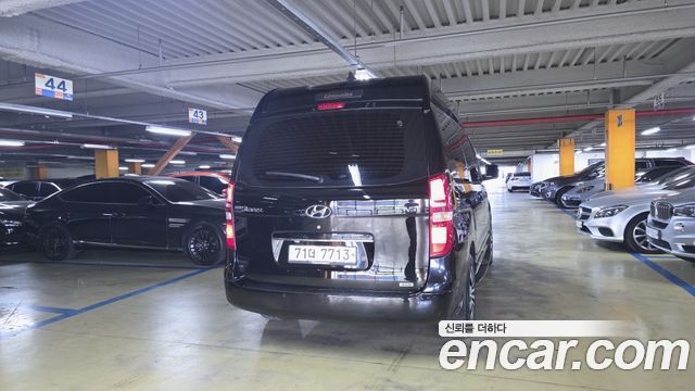 Hyundai Starex 4WD Limousine — пробег 121 843 км — фото 4 из 5