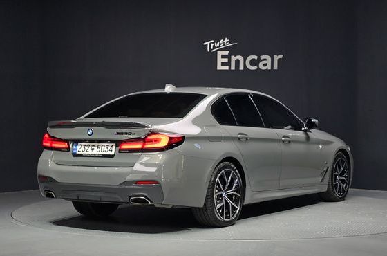 BMW 5-Series 530e M Sport — пробег 84 669 км — фото 2 из 5