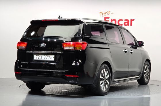Kia Carnival 11-seater Prestige — пробег 135 928 км — фото 2 из 5