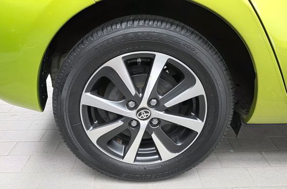 Toyota Prius 1.5 — пробег 17 227 км — фото 5 из 5