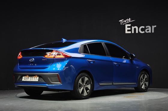 Hyundai Ioniq Q — пробег 82 957 км — фото 2 из 5