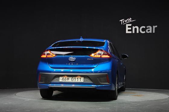 Hyundai Ioniq Q — пробег 82 957 км — фото 4 из 5