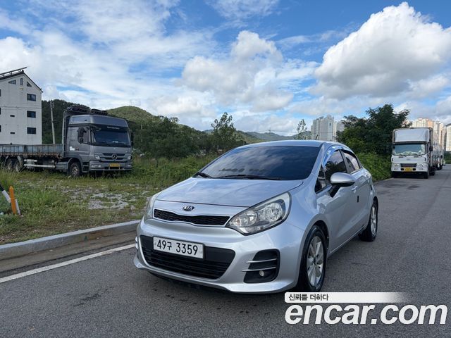 Kia pride 5DR 1.6 GDI Luxury — пробег 158 000 км — фото 1 из 5