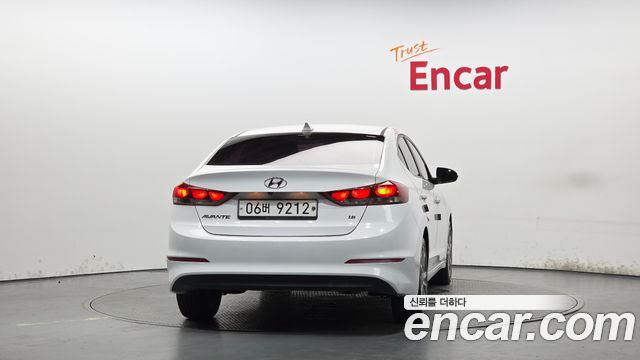 Hyundai AVANTE из Кореи Encar
