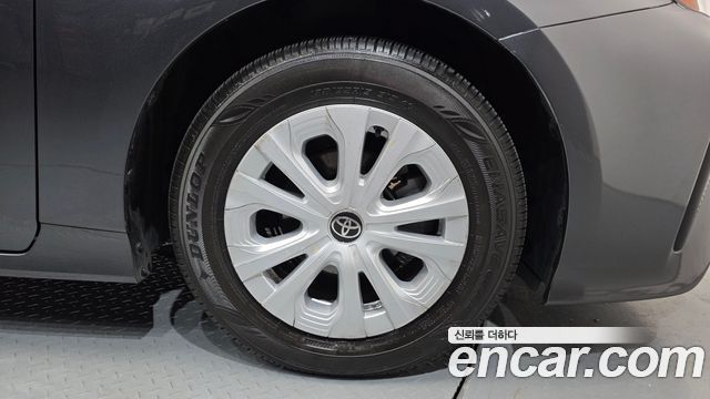 Toyota Prius 1.8 — пробег 63 191 км — фото 5 из 5