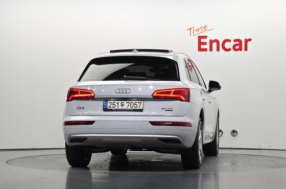 Audi Q5 40 TDI Quattro Premium — пробег 103 912 км — фото 4 из 5