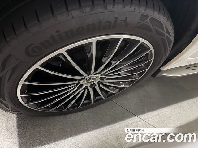 Mercedes-Benz GLC-Class GLC300 4MATIC AMG Line — пробег 13 000 км — фото 4 из 5
