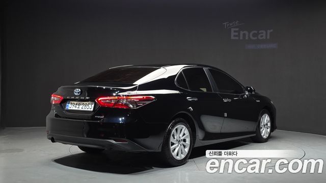 Toyota Camry 2.5 LE Hybrid — пробег 87 778 км — фото 2 из 5