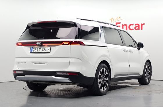 Kia Carnival Diesel 9-Seater Signature — пробег 95 809 км — фото 2 из 5
