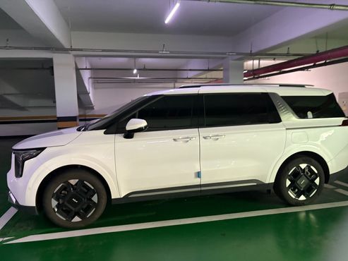 Kia Carnival HEV 9seater Signature — пробег 27 197 км — фото 3 из 5