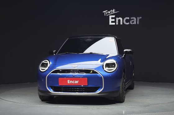 Mini Cooper SE Favoured — пробег 7 401 км — фото 3 из 5