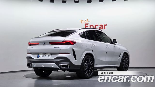 BMW X6 xDrive40i M Sport — пробег 3 570 км — фото 2 из 5
