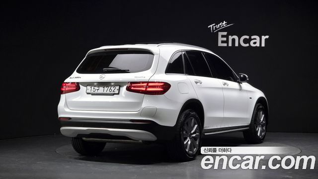 Mercedes-Benz GLC-Class GLC350e 4MATIC Premium — пробег 52 640 км — фото 2 из 5