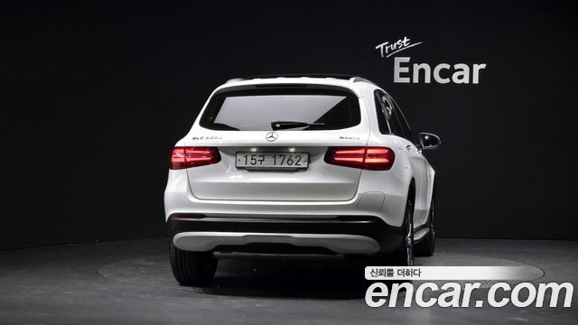 Mercedes-Benz GLC-Class GLC350e 4MATIC Premium — пробег 52 640 км — фото 4 из 5