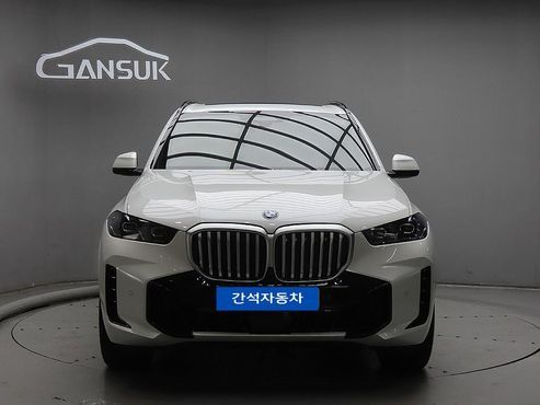 BMW X5 xDrive 40i M Sport — пробег 10 664 км — фото 1 из 5
