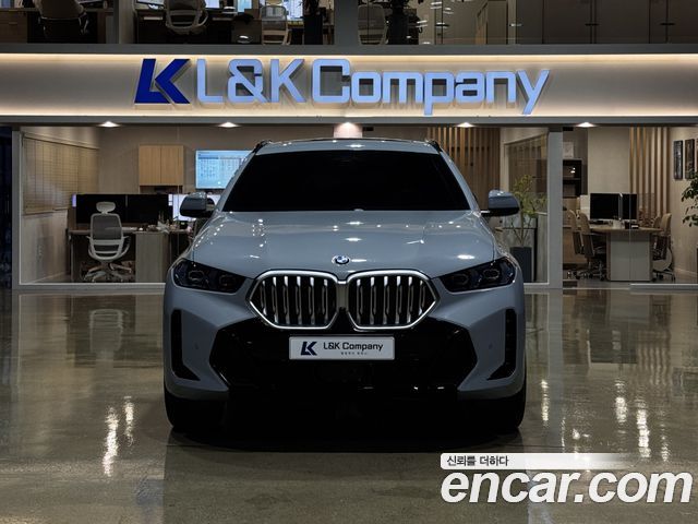 BMW X6 xDrive40i M Sport — пробег 9 698 км — фото 1 из 5