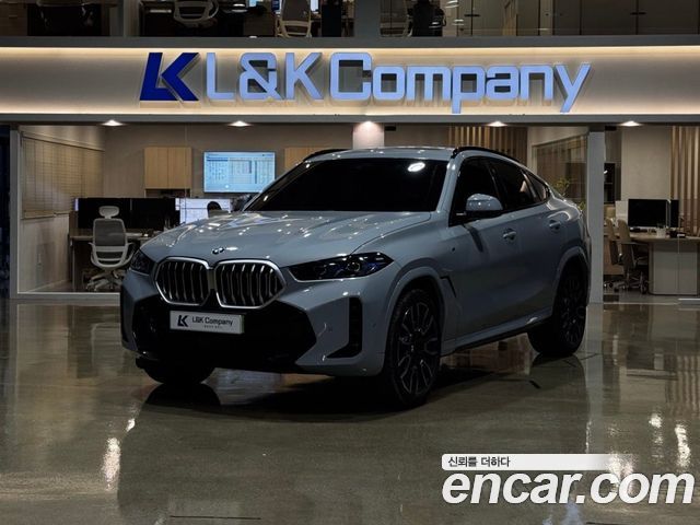 BMW X6 xDrive40i M Sport — пробег 9 698 км — фото 2 из 5