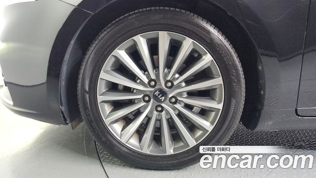 Kia K7 из Кореи Encar