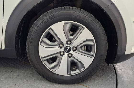 Kia Niro Prestige — пробег 157 392 км — фото 5 из 5
