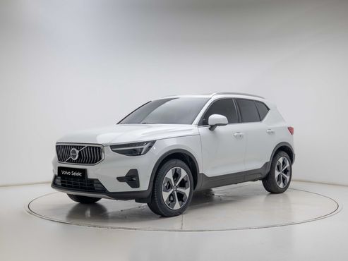 Volvo XC40 B4 Ultra Bright — пробег 14 224 км — фото 1 из 5