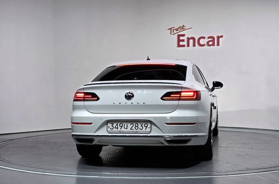 Volkswagen Arteon 2.0 TDI Prestige — пробег 72 073 км — фото 4 из 5