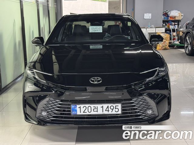 Toyota Camry 2.5 XLE Premium Hybrid — пробег 7 км — фото 1 из 5