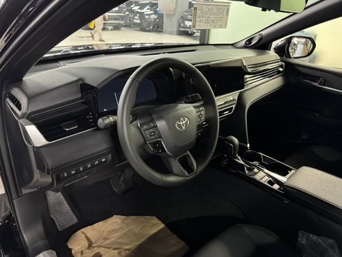 Toyota Camry 2.5 XLE Premium Hybrid — пробег 7 км — фото 5 из 5