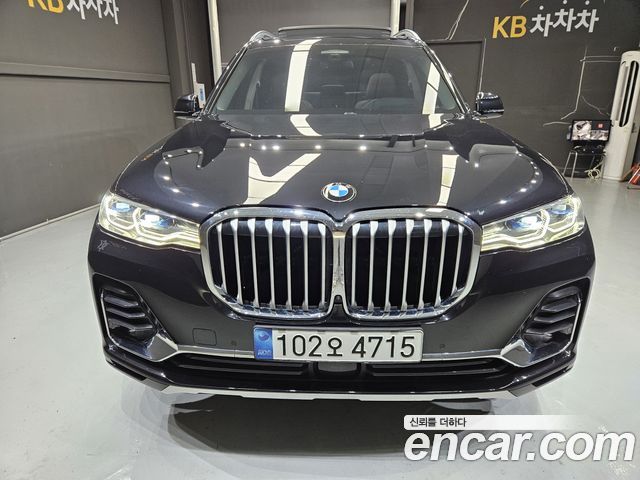 BMW X7 xDrive 40i Design Pure Excellence 7-Seater — пробег 76 892 км — фото 3 из 5