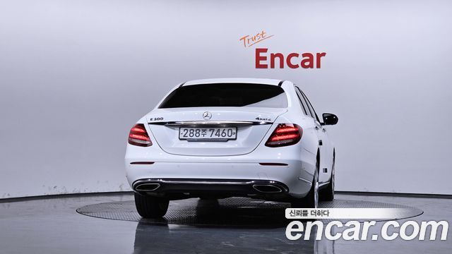 Mercedes-Benz E-Class из Кореи Encar