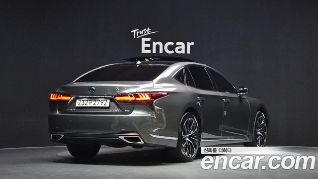 Lexus LS 3.5 Luxury AWD — пробег 147 964 км — фото 2 из 5