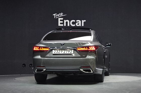 Lexus LS 3.5 Luxury AWD — пробег 147 964 км — фото 4 из 5