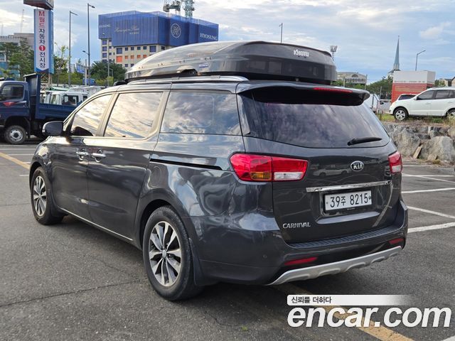 Kia Carnival из Кореи Encar