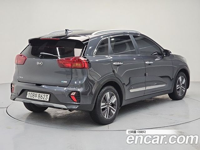 Kia Niro 1.6 HEV Noblesse Special — пробег 98 781 км — фото 4 из 5