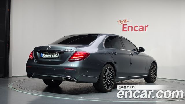 Mercedes-Benz E-Class из Кореи Encar
